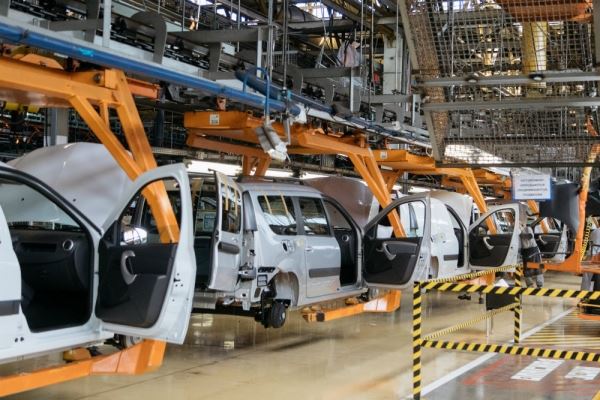 «АвтоВАЗ» возобновил производство «Лады» и «Рено»