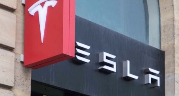 На АвтоВАЗе оценили заявление Маска о вероятности сборки Tesla в России