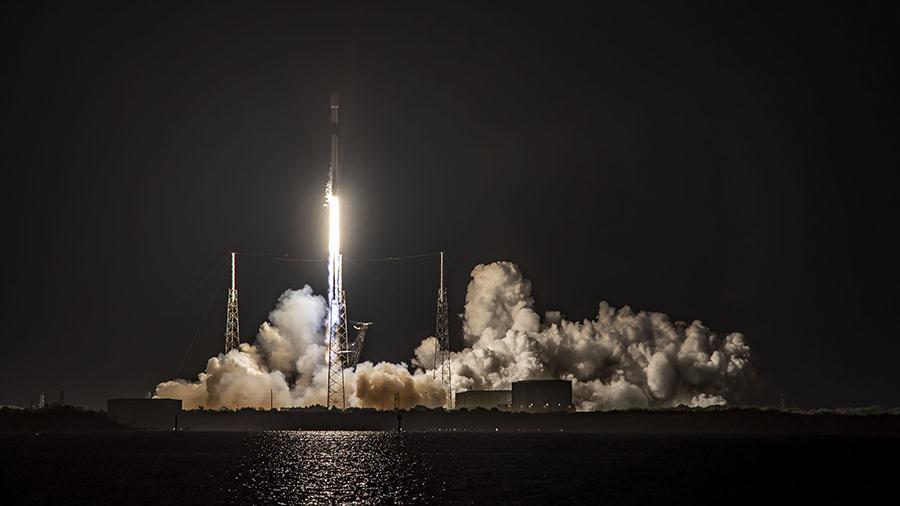 SpaceX вывела на орбиту новую группу интернет-спутников Starlink<br />

