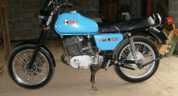 Единственный мотоцикл в СССР, который мог создать достойную конкуренцию Jawa, MZ ETZ 250