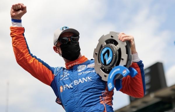 IndyCar: С поула в Indy 500 стартует Скотт Диксон
