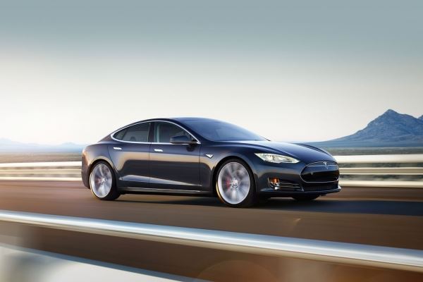 Норвежский суд обязал Tesla выплатить владельцам машин по $16 тысяч из-за медленной зарядки